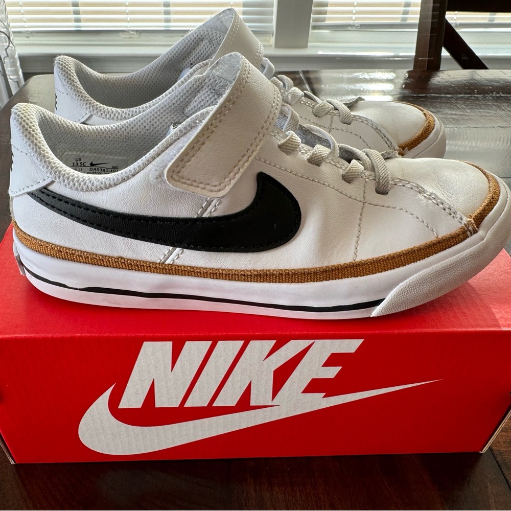 Nike Court Legacy Size 13.5